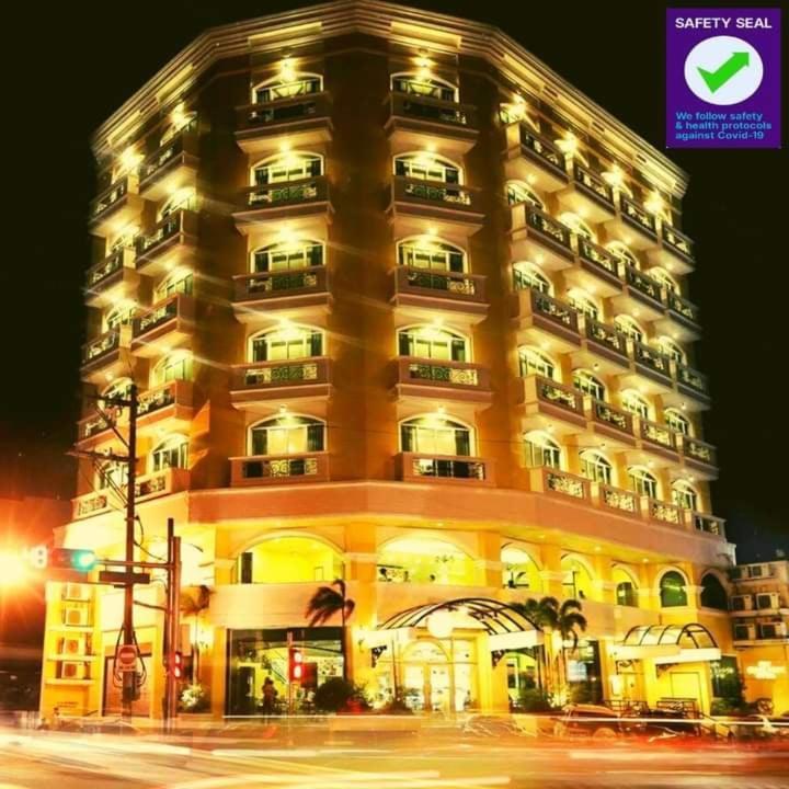 The Grand Dame Hotel Iloilo City Dış mekan fotoğraf