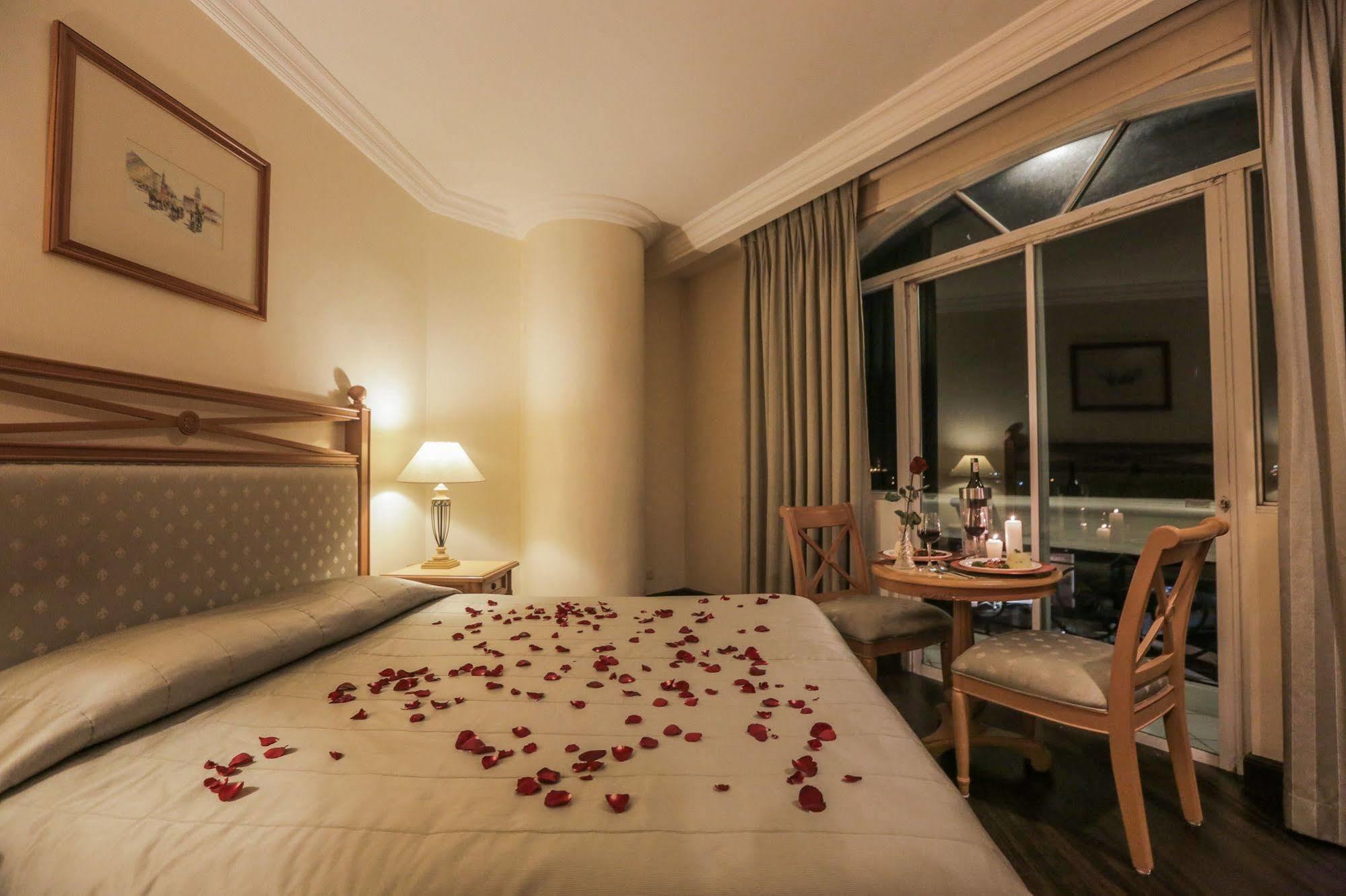 The Grand Dame Hotel Iloilo City Dış mekan fotoğraf